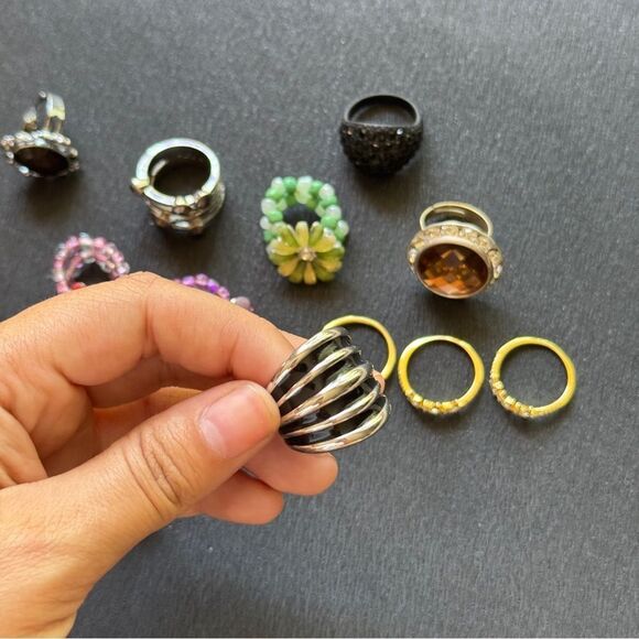 12 Piece Random Ring Bundle - Picture 4 of 12